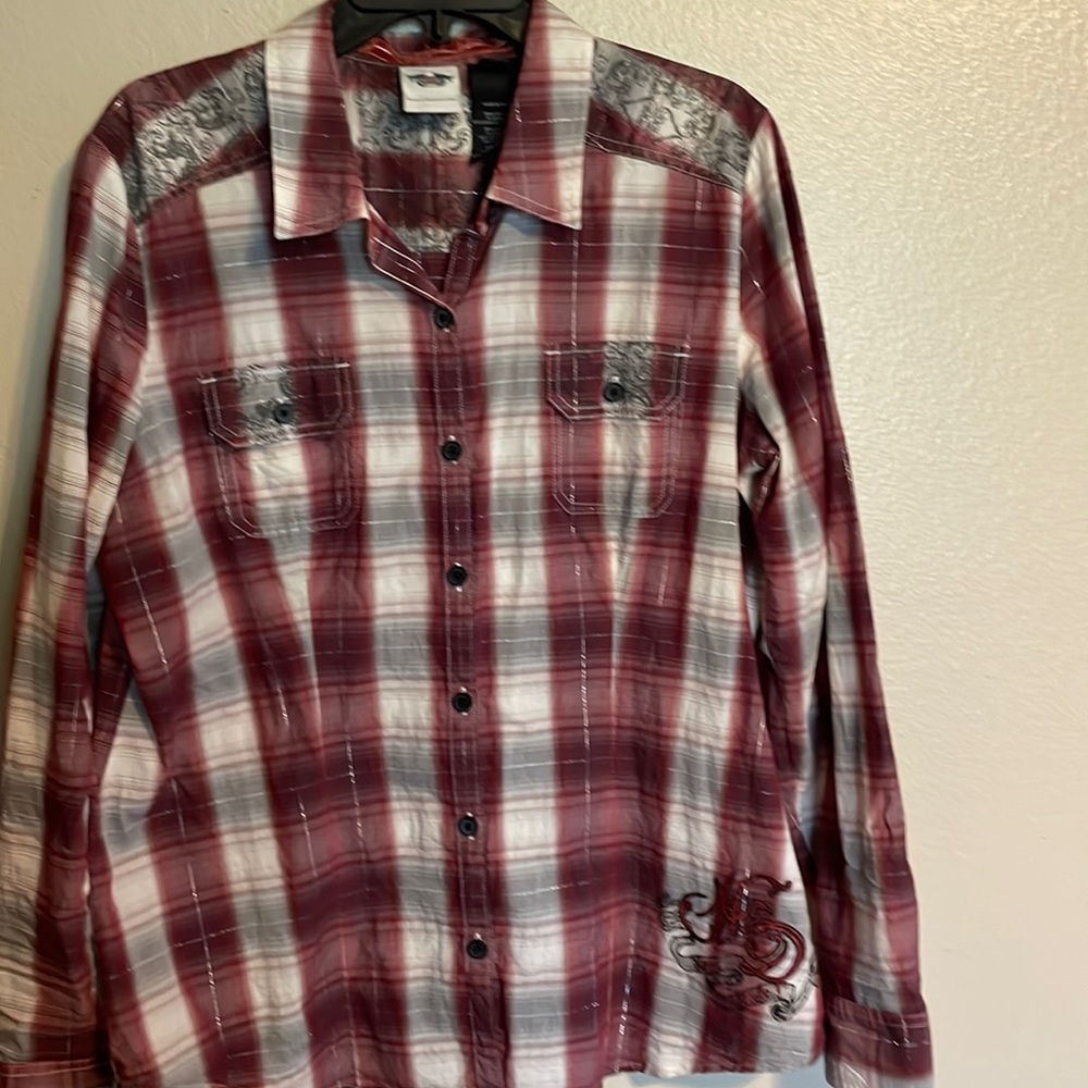 Ladies Harley Davison long sleeve blouse.